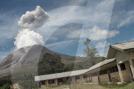 NEWS - Indonesien: Der aktive Vulkan Sinabung brodelt
