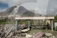 NEWS - Indonesien: Der aktive Vulkan Sinabung brodelt