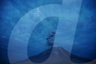 NEWS - Indonesien: Der aktive Vulkan Sinabung brodelt