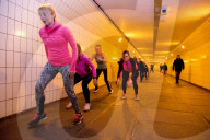FEATURE - Ungewöhnliches Fitness Training am Abend in Rotterdam