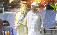 PEOPLE - Russell Simmons macht Ferien mit seiner jungen Freundin auf St. Barth