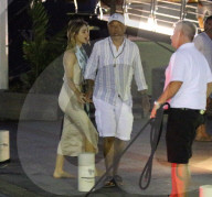 PEOPLE - Russell Simmons macht Ferien mit seiner jungen Freundin auf St. Barth
