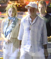 PEOPLE - Russell Simmons macht Ferien mit seiner jungen Freundin auf St. Barth
