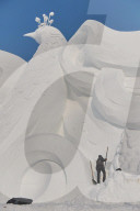 FEATURE - Schneeskulpturen in einem Park in Changchun