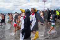 FEATURE - 2016: Neujahrs-Schwimmen an diversen Stränden