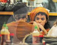 EXKLUSIV - Robert Pattinson und FKA Twigs gehen zum Dinner in London