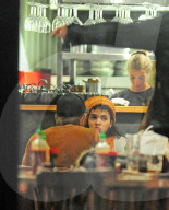 EXKLUSIV - Robert Pattinson und FKA Twigs gehen zum Dinner in London