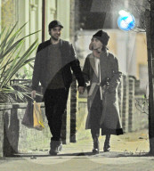 EXKLUSIV - Robert Pattinson und FKA Twigs gehen zum Dinner in London