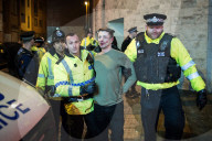 NEWS - Ausgelassenes Feiern in den Strassen von Manchester