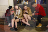 NEWS - Ausgelassenes Feiern an Silvester in London und Manchester