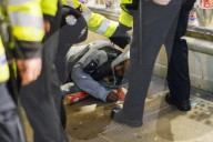 NEWS - Ausgelassenes Feiern an Silvester in London und Manchester