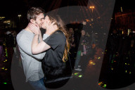 NEWS - Ausgelassenes Feiern an Silvester in London und Manchester