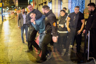 NEWS - Ausgelassenes Feiern an Silvester in London und Manchester