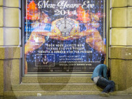 NEWS - Ausgelassenes Feiern an Silvester in London und Manchester
