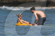 EXKLUSIV - Olivia Palermo und Johannes Huebl geniessen Ferien auf St. Barts