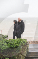 PEOPLE - David Gilmour macht einen Strandspaziergang