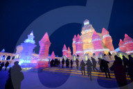 FEATURE - Eisskulpturen in China