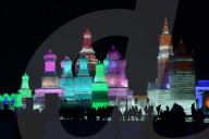 FEATURE - Eisskulpturen in China