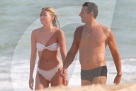 EXKLUSIV - Elsa Hosk tanzt an der Beach-Stange