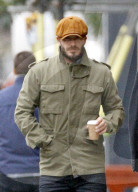 PEOPLE - Miese Laune? David Beckham mit dem Kaffee in Notting Hill unterwegs