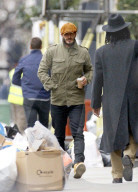 PEOPLE - Miese Laune? David Beckham mit dem Kaffee in Notting Hill unterwegs