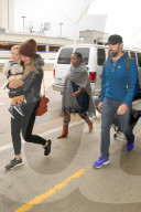 PEOPLE - Olivia Wilde und Jason Sudeikis landen mit Klein Otis in Los Angeles