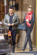 PEOPLE - Schwangere Chrissy Teigen mit John Legend in Hollywood unterwegs