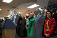 NEWS - New York: Mayor de Blasio verkündet den Mindestlohn von 15$