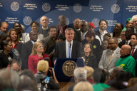 NEWS - New York: Mayor de Blasio verkündet den Mindestlohn von 15$