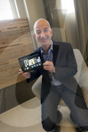 Bezos presents new Kindle Fire HDX
