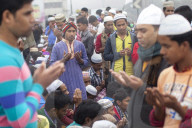 NEWS - Bangladesh: Muslime feiern Akheri Munajat
