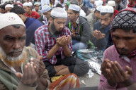 NEWS - Bangladesh: Muslime feiern Akheri Munajat
