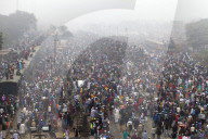 NEWS - Bangladesh: Muslime feiern Akheri Munajat