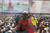NEWS - Bangladesh: Muslime feiern Akheri Munajat