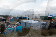 NEWS - Calais: Beheizte Container für die Flüchtlinge