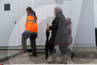 NEWS - Calais: Beheizte Container für die Flüchtlinge