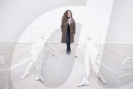FEATURE - "Champagne Life" in der Saatchi Gallery London
