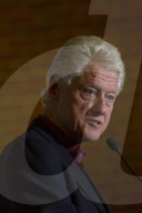 NEWS - Bill Clinton wirbt für seine Frau Hillary