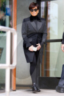 PEOPLE - Kourtney Kardashian mit ihren coolen Kids und Mutter Kris