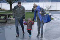 EXKLUSIV - Michael Buble mit seiner Frau und Kind(er) in Vancouver