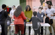 NEWS - Michelle Obama macht sich öffentlich nützlich
