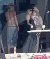 EXKLUSIV - Pärchenferien: Jessica und Ashlee Simpson mit ihren Gatten in Mexico