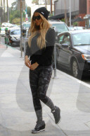 PEOPLE - Carmen Electra unterwegs zum Doktor