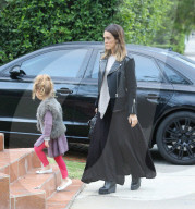 EXKLUSIV - Jessica Alba bringt Tochter Haven zu einem "Playdate"