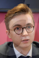 NEWS - Die Wittwe Marina Litwinenko spricht zu den Medien