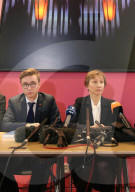 NEWS - Die Wittwe Marina Litwinenko spricht zu den Medien