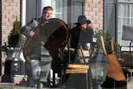 EXKLUSIVE - Kaffe mit: "Drunk Parents" Salma Hayek und Alec Baldwin