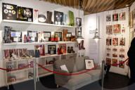 FEATURE - IKEA-Möbel ideal für Sammelwütige - Eine Ausstellung