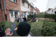 NEWS - Flüchtlinge dringen in Calais auf Fähre vor