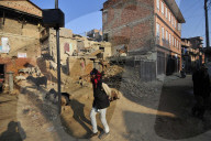 NEWS - Nepal: Alltag im immer noch vom Erdbeben geprÃ¤gten Land
